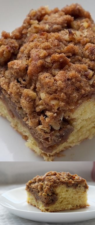 Cinnamon Cream Cheese Coffee Cake