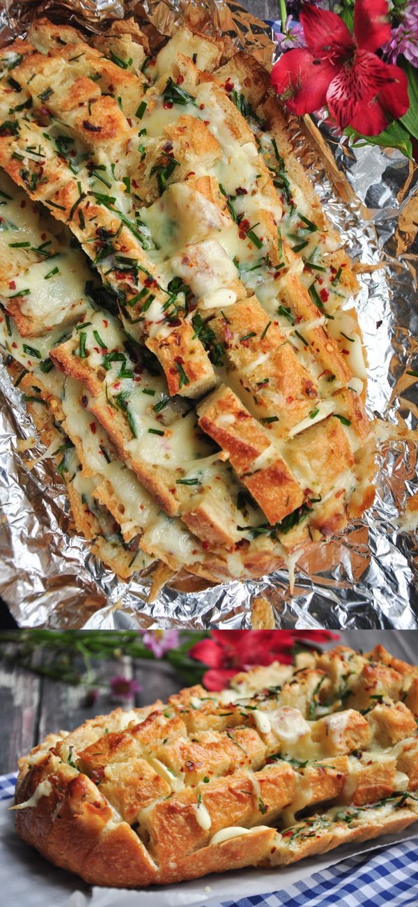 Garlic Pull-Apart Bread