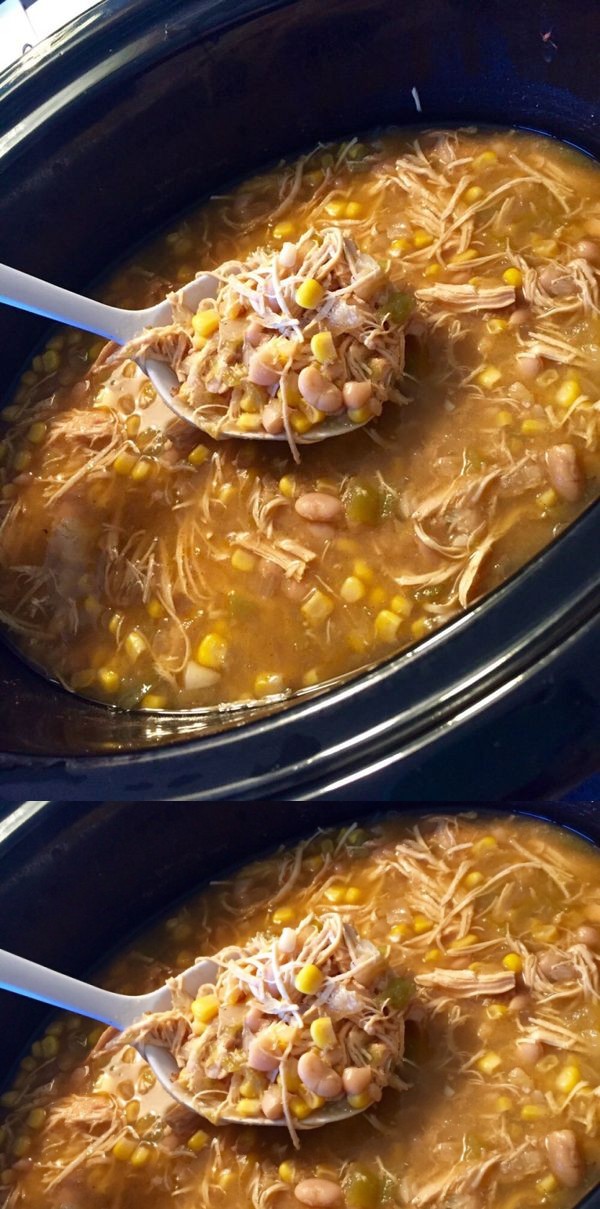 Healthy Crockpot White Chicken Chili