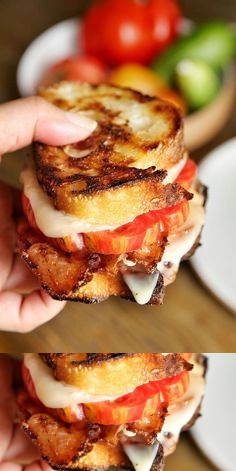 Grilled Cheese with Tomatoes and Bacon