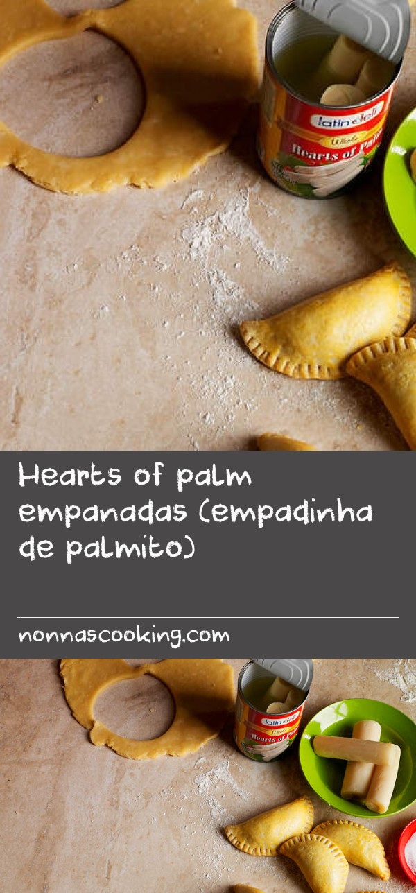 Hearts of palm empanadas (empadinha de palmito