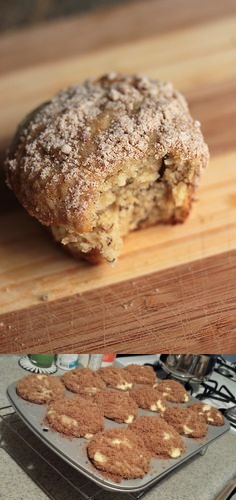 Banana Cream Cheese Muffins With Crumb Topping