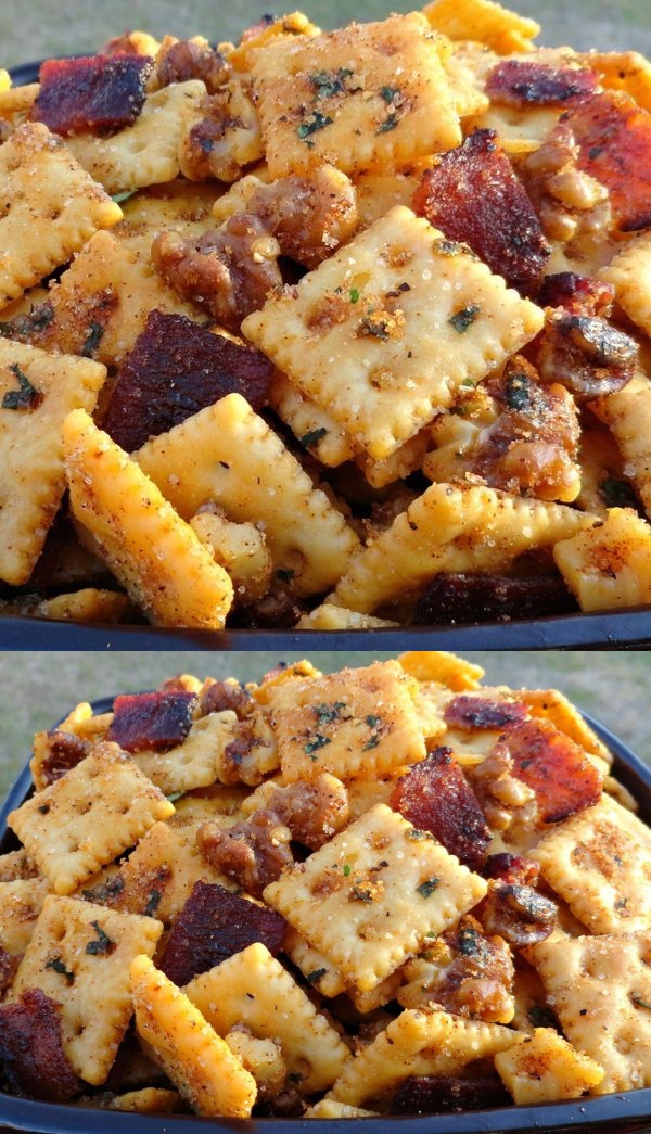 Nutty Candied Bacon & Honey Q Snacker Crackers