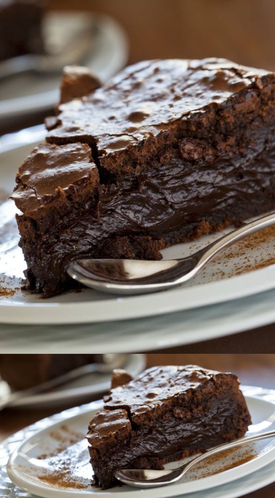 Oohey Gooey Chocolate Cake