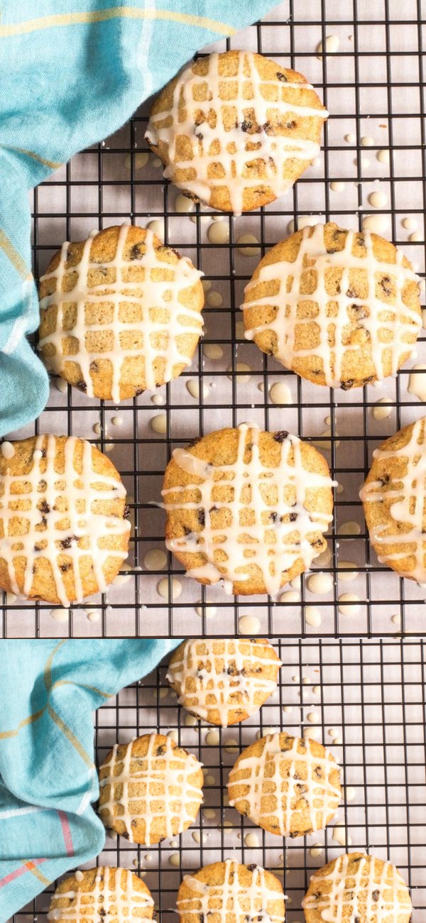 Pennsylvania Dutch Spice & Currant Christmas Cookies