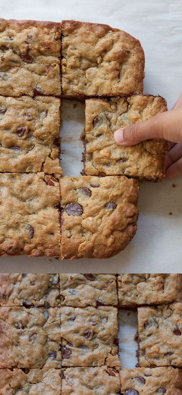 Pumpkin Spice Chocolate Chip Banana Blondies