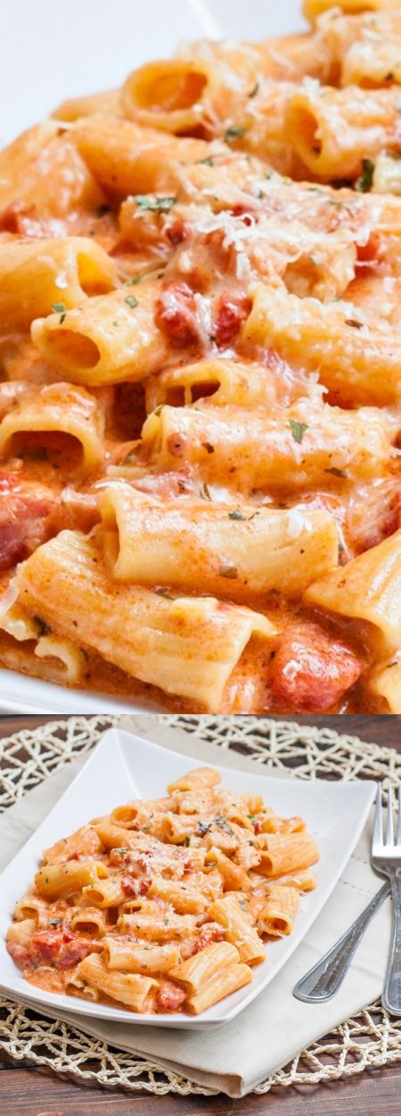 Rigatoni in Blush Sauce with Chicken and Bacon