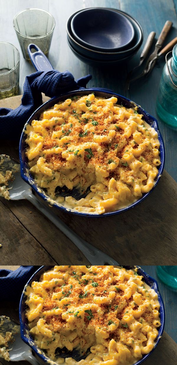 Skillet Mac and Cheese with Crispy Breadcrumbs