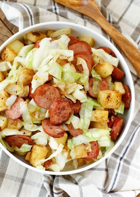 (20 Minute Kielbasa Cabbage Potato Skillet