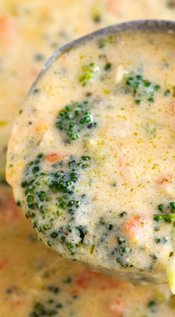 ˆCreamy Broccoli Cheese Soup