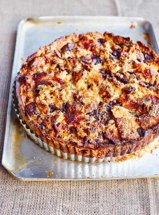 Bonkers bread & butter panettone pudding tart