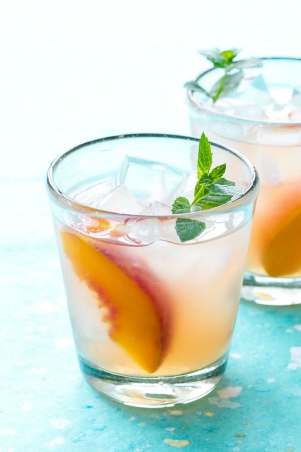 Bourbon Peach Lemonade Punch