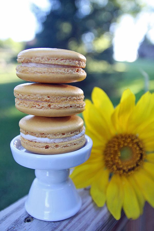 ButterBeer Macarons