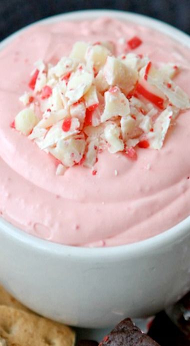 Candy Cane Kiss Marshmallow Dip