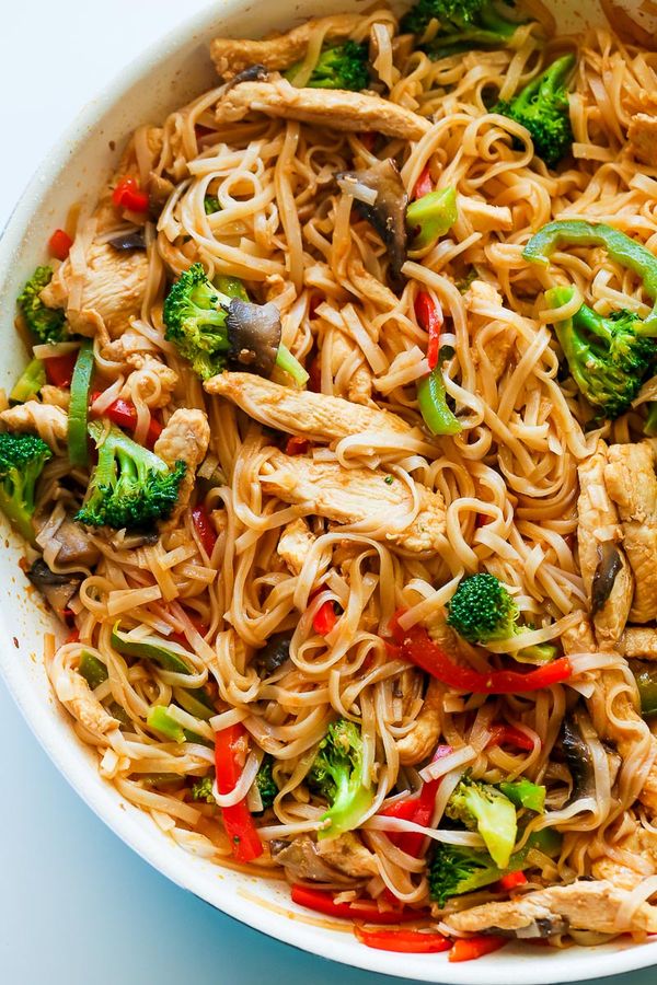 chicken-stir-fry-with-rice-noodles-30-minute-meal