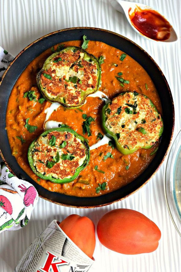 Chilly Paneer in Tomato Capsicum Gravy