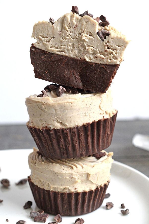 Chocolate Cashew Cream Cupcakes