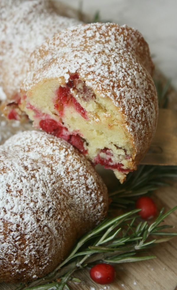 Christmas Cranberry Cake