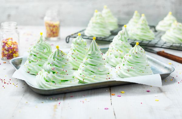 Christmas tree meringues