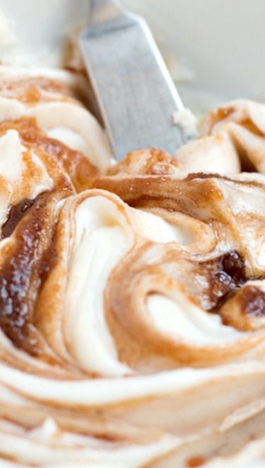 Cinnamon Roll Frosting