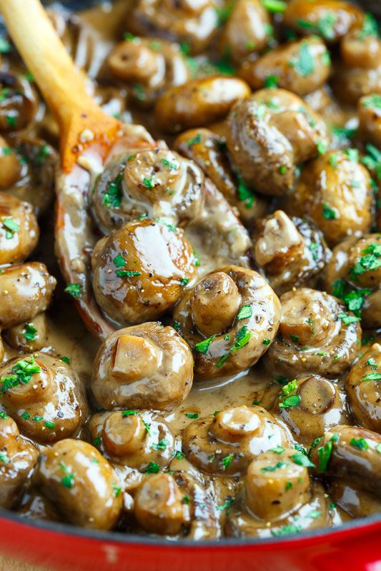 Creamy Garlic and Brie Mushrooms