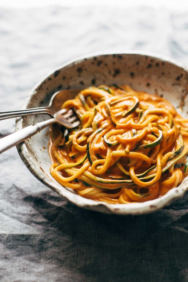 Creamy Garlic Roasted Red Pepper Pasta