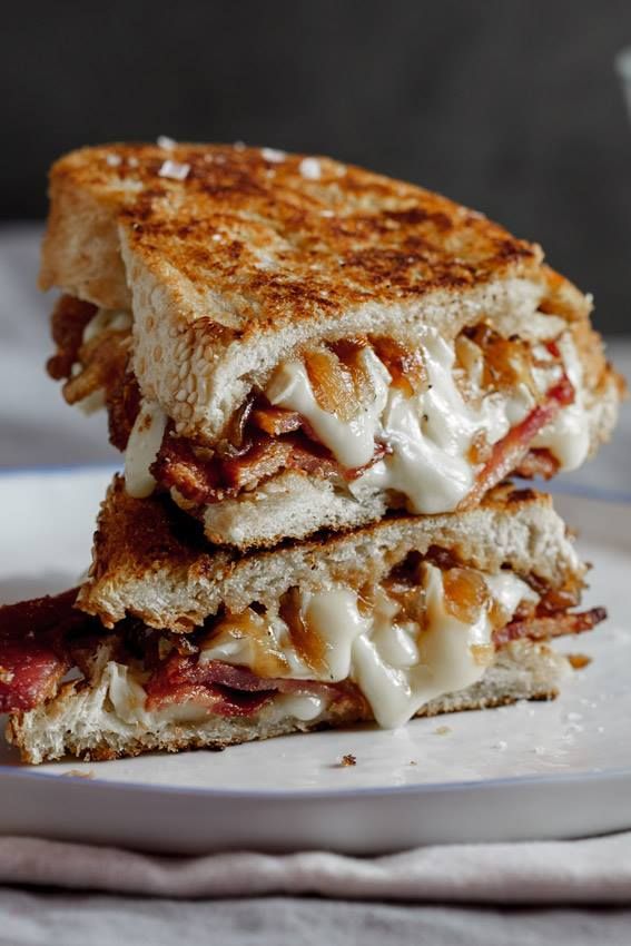 Crispy bacon & brie grilled cheese sandwich with caramelised onions