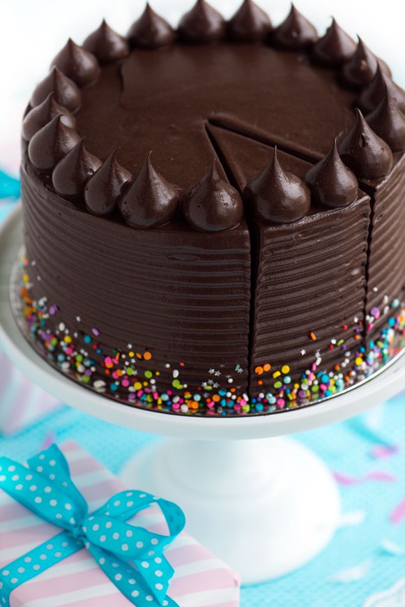 Dark & Dreamy Chocolate Fudge Layer Cake