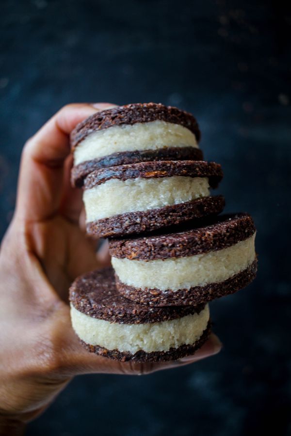 Double-Stuffed Raw Vegan Oreos