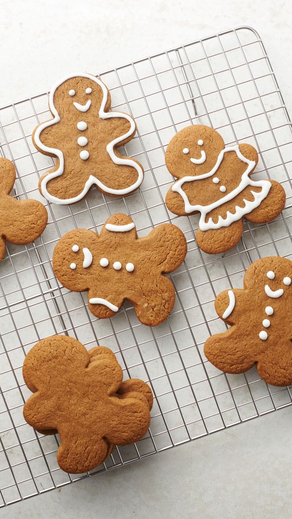 Easy Gingerbread Cookies