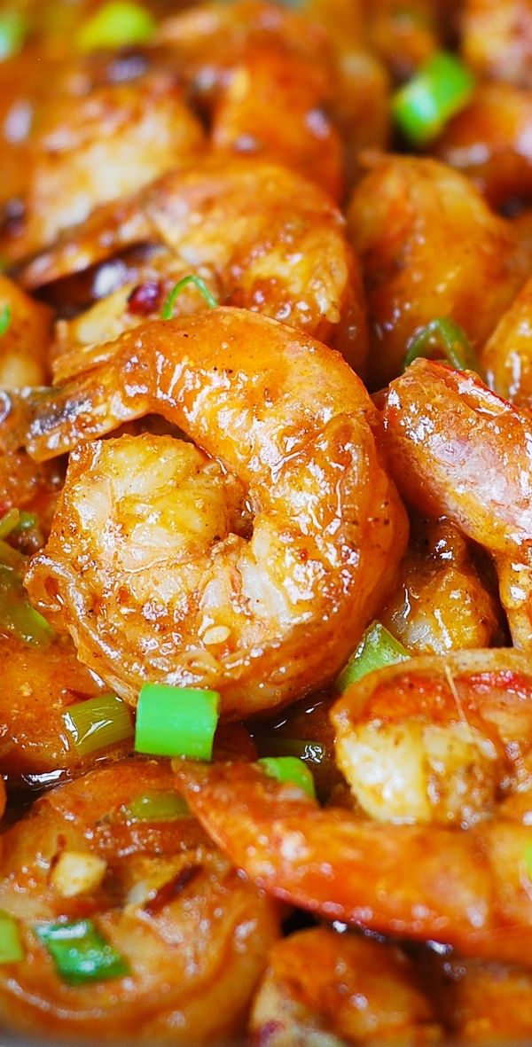 Easy Spicy Cajun Shrimp (with sauce