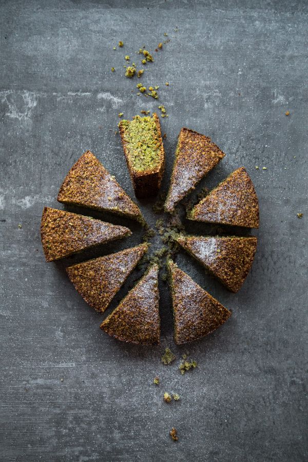 Flourless pistachio cake