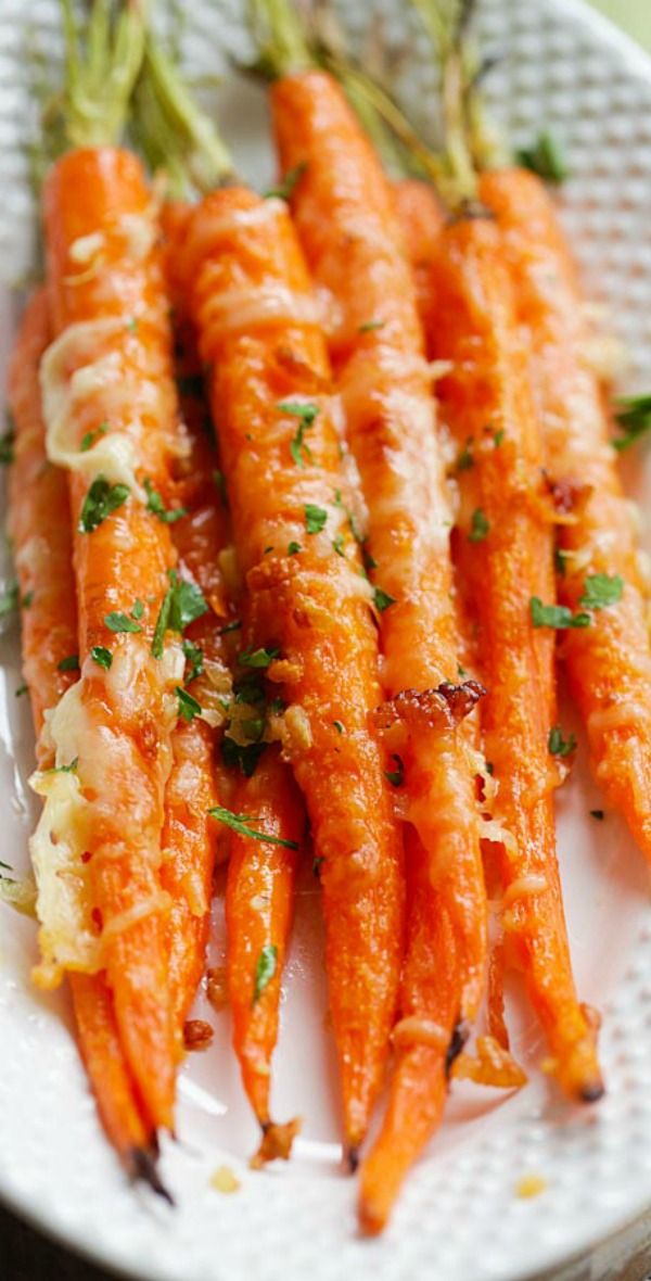 Garlic Parmesan Roasted Carrots