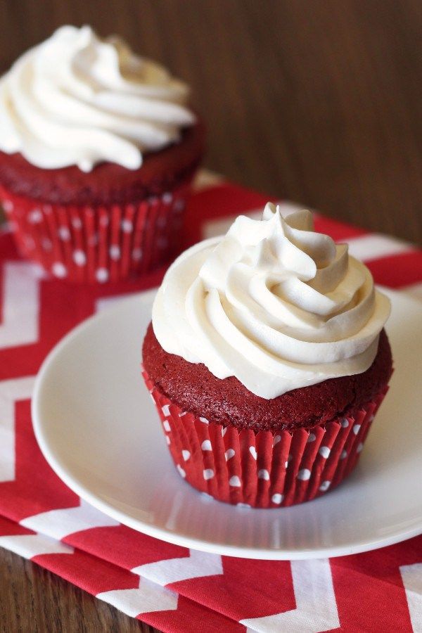 Gluten free vegan red velvet cupcakes