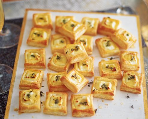 Goat's cheese, honey and thyme bites