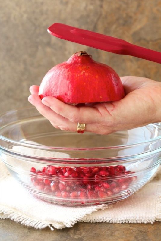 How to De-Seed a Pomegranate - in Less than a Minute, No Fuss, No Mess, No Water