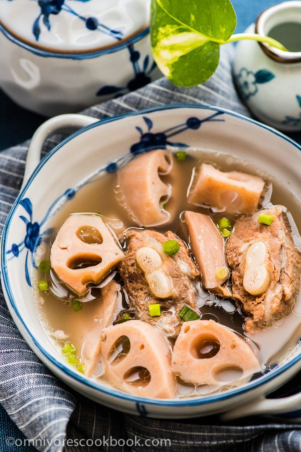 Lotus Root Soup With Pork Ribs (排骨莲藕汤