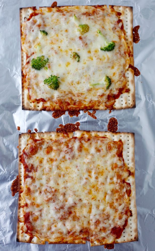 Matzah Pizzas