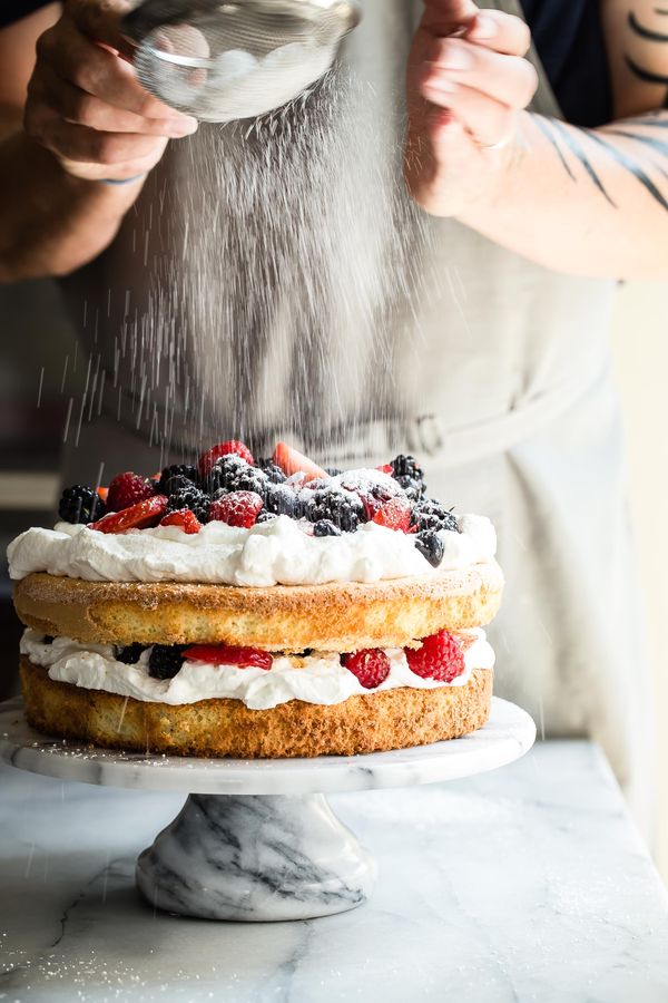 Mixed Berry and Cream Sponge Cake