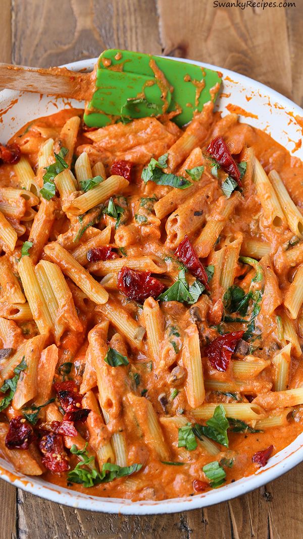 Mozzarella Penne Rosa Pasta with Sun Dried Tomatoes