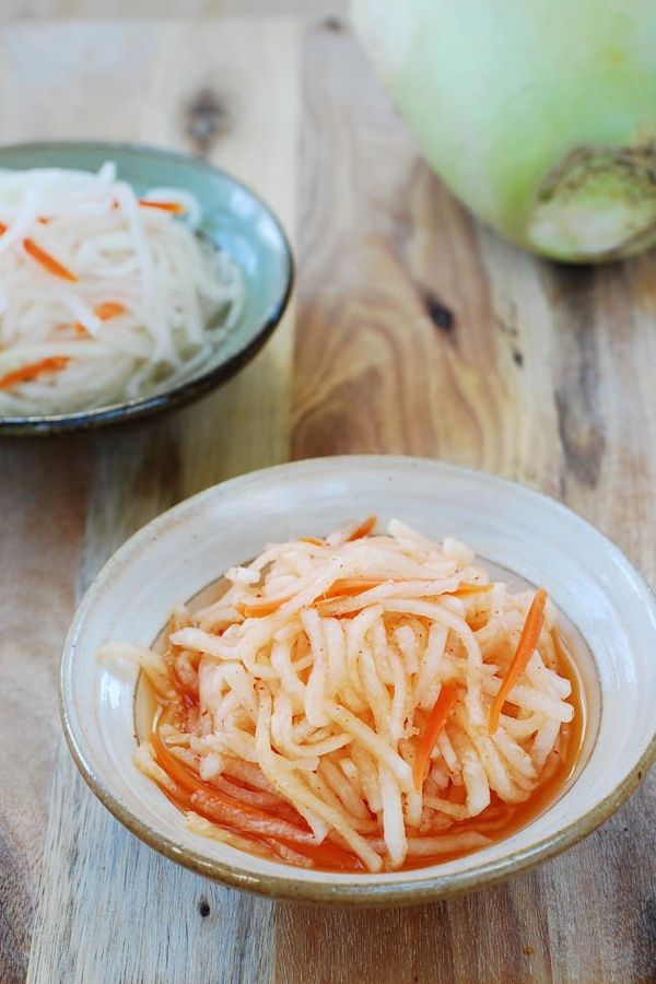 Musaengchae (Sweet and sour radish salad