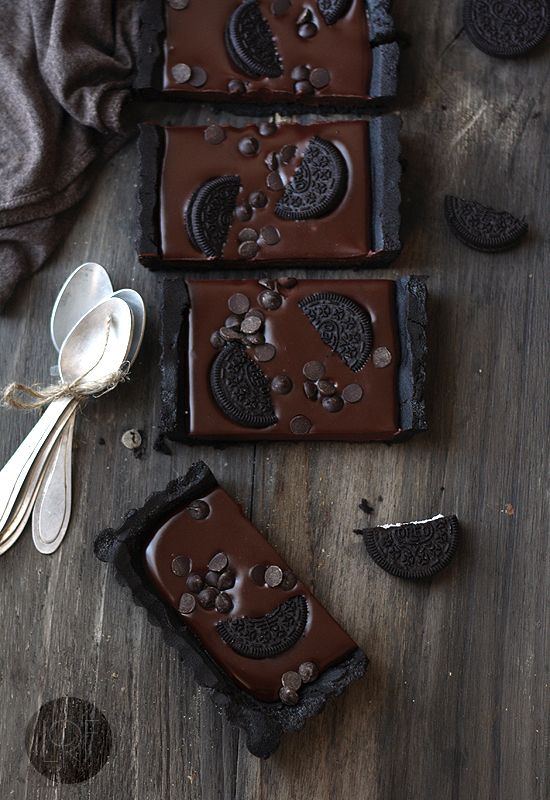 No Bake Chocolate Oreo Tart