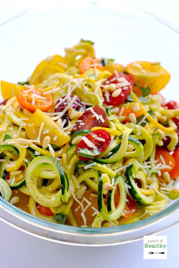 One Pot Garlic Parmesan Zoodles (Spiralizer