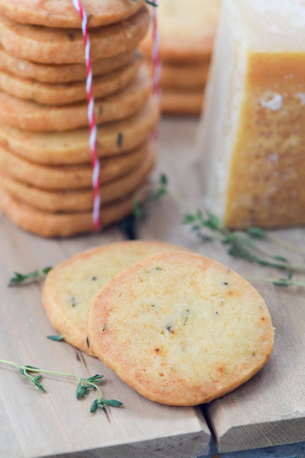 Parmesan Thyme Crackers