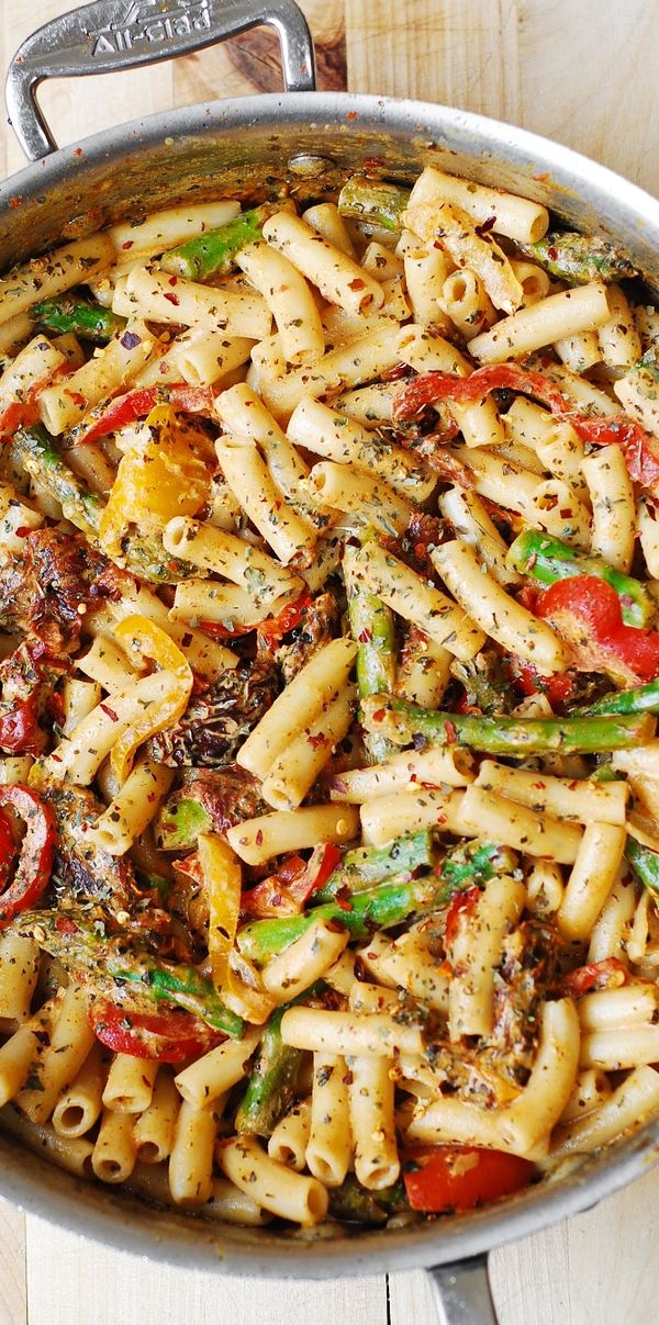 Pasta, Bell Peppers, and Asparagus in a Creamy Sun-Dried Tomato Sauce