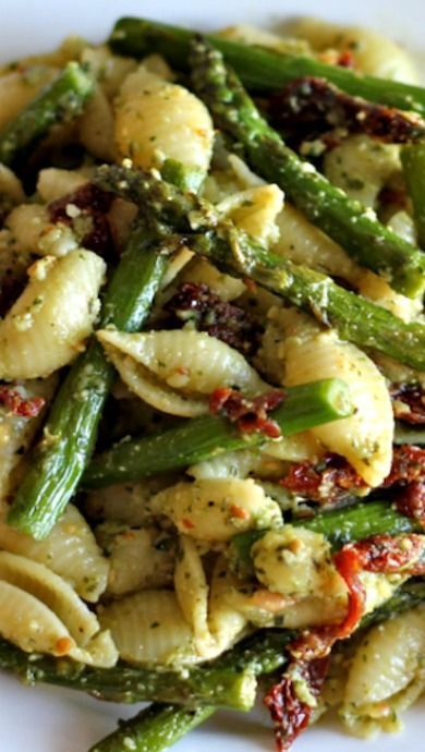 Pesto Pasta with Sun Dried Tomatoes and Roasted Asparagus