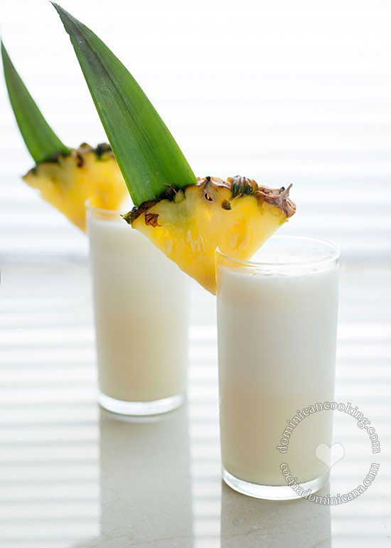 Piña Colada Recipe (Rum, Pineapple and Coconut Cocktail