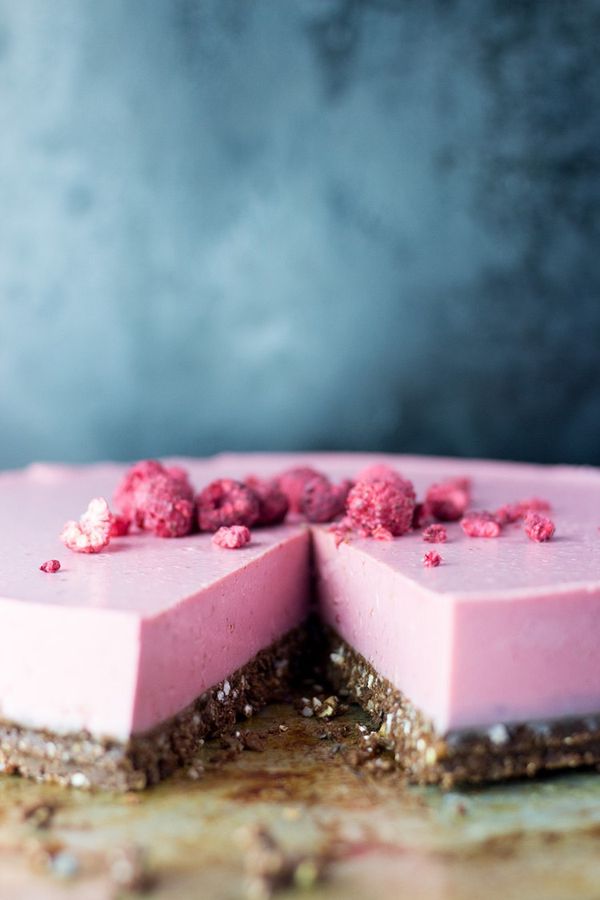 Raspberry, lime and coconut cheesecake