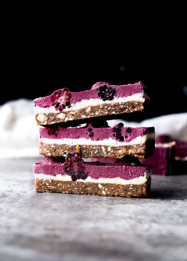 Raw Blackberry Coconut Cashew Slice