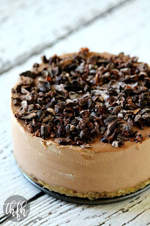 Raw Vegan Chocolate Banana Cheesecake (Raw, Vegan, Gluten-Free, Dairy-Free, Soy-Free, Egg-Free, Paleo-Friendly, No Refined Sugar